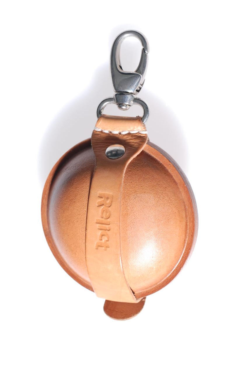 Naturfarbene Relict Boule, 60 mm, Rückseite mit Karabiner