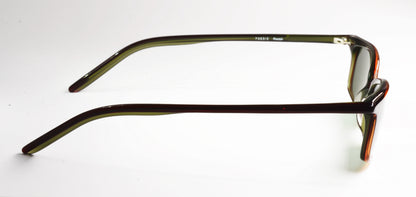 Freestyle Sonnenbrille 7353/2 in Seitenansicht – schmaler Bügel aus braunem Kunststoff