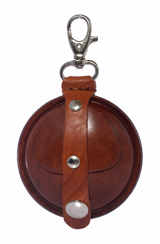 Relict Lederbörse Classic 70 mm mit Karabiner in Hellbraun, Vorderseite