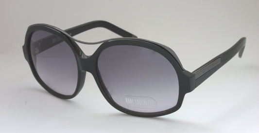 Karl Lagerfeld KL 606S-001 in Schrägansicht – schwarzer Rahmen mit Doppelsteg