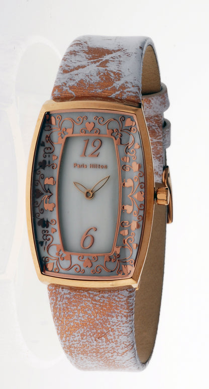 Paris Hilton Tonneau in Roségold mit weissem Zifferblatt und hellem Lederarmband in Used-Optik