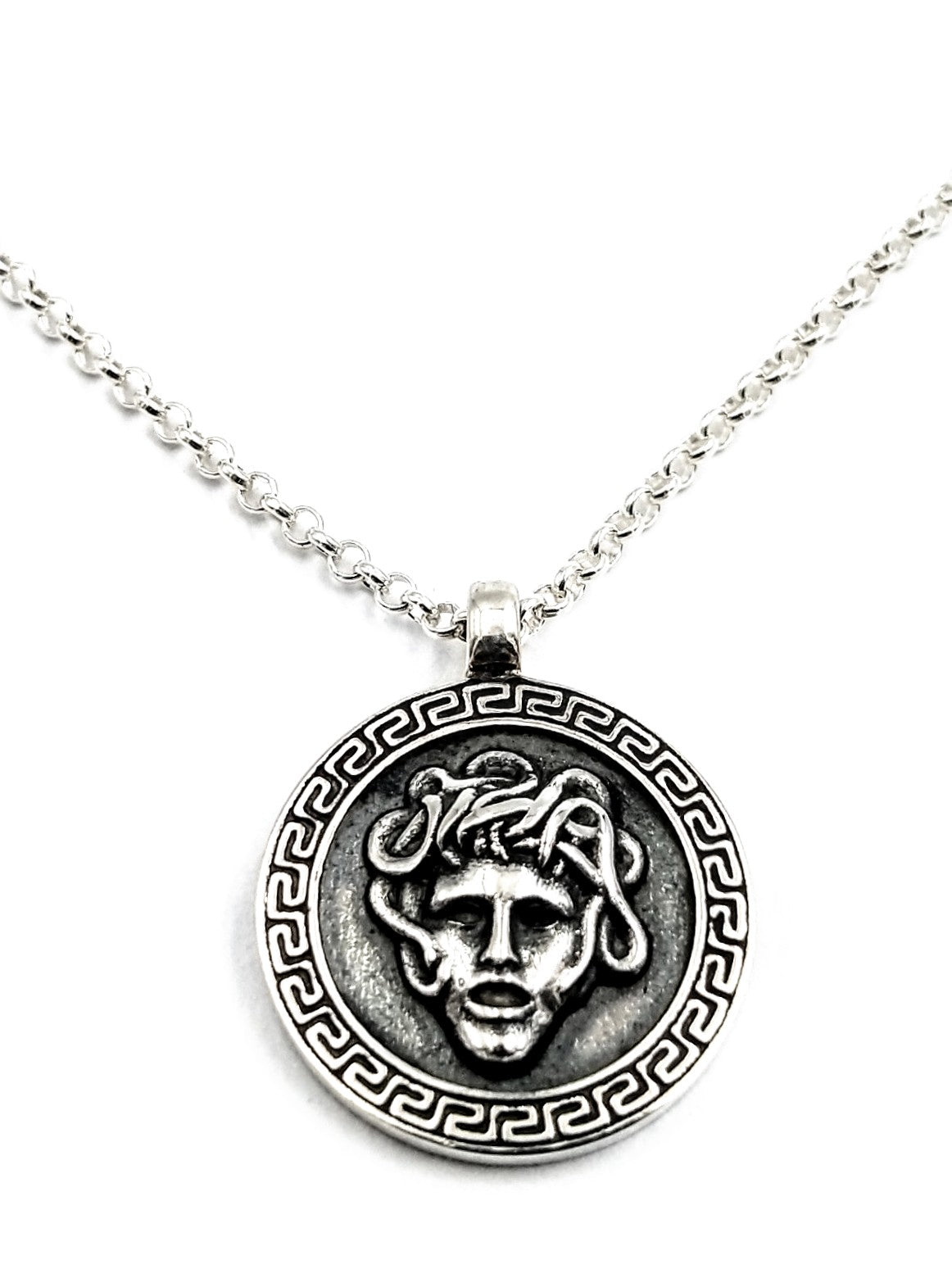 Relict Medusa Anhänger aus 925er Sterlingsilber mit Silberkette